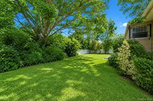 334 Robbins St, Lindenhurst, NY 11757 - Photo 5