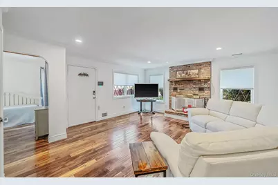 42 Summerfield Court, Deer Park, NY 11729 - Photo 5