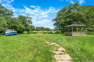 78 Artist Lake Dr, Middle Island, NY 11953 - Photo 25