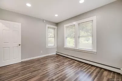 42 Haab Avenue, Babylon, NY 11702 - Photo 5