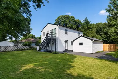 118 Floyd Road, Shirley, NY 11967 - Photo 5