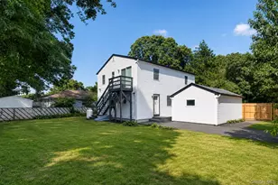 118 Floyd Rd, Shirley, NY 11967 - Photo 5