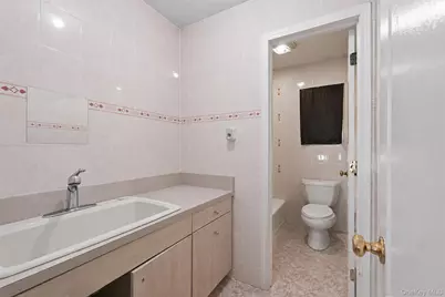 109 Decatur Avenue, Spring Valley, NY 10977 - Photo 21