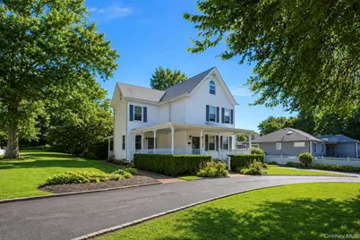 104 Bayville Avenue, Bayville, NY 11709 - Photo 3