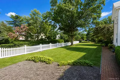 104 Bayville Avenue, Bayville, NY 11709 - Photo 33