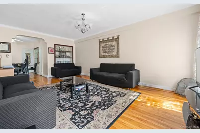92-05 Whitney Avenue #B33, Elmhurst, NY 11373 - Photo 1