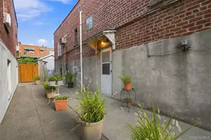 2546 Laconia Ave, Bronx, NY 10469 - Photo 33