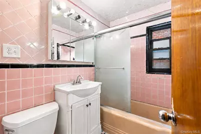 2546 Laconia Avenue, Bronx, NY 10469 - Photo 23