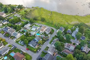 11 Bay St, Bayville, NY 11709 - Photo 21