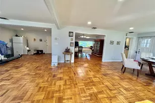 60 Grist Mill Ln, Great Neck, NY 11023 - Photo 7