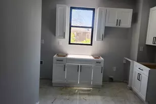 746 E 217th St, Bronx, NY 10467 - Photo 5