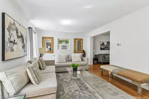 4 Wooded Ln, Hampton Bays, NY 11946 - Photo 7