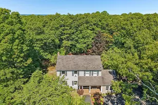 4 Wooded Ln, Hampton Bays, NY 11946 - Photo 35
