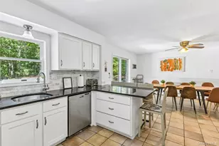 4 Wooded Ln, Hampton Bays, NY 11946 - Photo 13