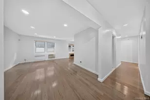 20 Hill Park Ave, Great Neck, NY 11021 - Photo 9
