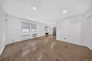 20 Hill Park Ave, Great Neck, NY 11021 - Photo 7