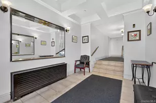 20 Hill Park Ave, Great Neck, NY 11021 - Photo 5