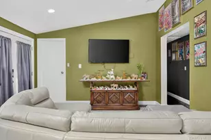 142 N 27th St, Wheatley Heights, NY 11798 - Photo 15