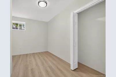 142 N 27th Street, Wheatley Heights, NY 11798 - Photo 27
