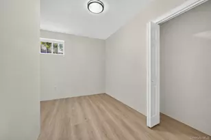 142 N 27th St, Wheatley Heights, NY 11798 - Photo 27