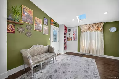 142 N 27th Street, Wheatley Heights, NY 11798 - Photo 11