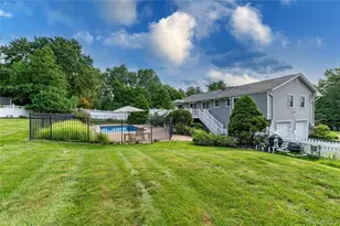 619 Russet Rd, Valley Cottage, NY 10989 - Photo 7