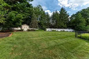 619 Russet Rd, Valley Cottage, NY 10989 - Photo 15