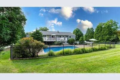 619 Russet Road, Valley Cottage, NY 10989 - Photo 9