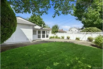 3695 Waverly Avenue, Seaford, NY 11783 - Photo 33