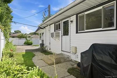 3695 Waverly Avenue, Seaford, NY 11783 - Photo 35