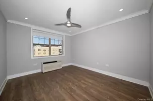 1100 Avalon St, Glen Cove, NY 11542 - Photo 5