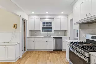 204 Auburn St, East Williston, NY 11596 - Photo 7