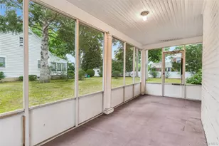 204 Auburn St, East Williston, NY 11596 - Photo 21