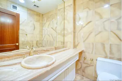 171 Great Neck, Great Neck, NY 11021 - Photo 3