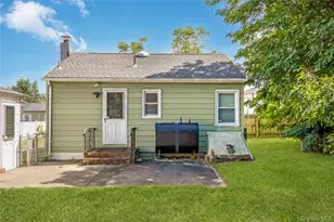 297 16th St, West Babylon, NY 11704 - Photo 13