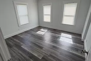 91 River Ave, Patchogue, NY 11772 - Photo 5