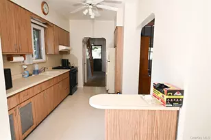 13-13 126th St, College Point, NY 11356 - Photo 15
