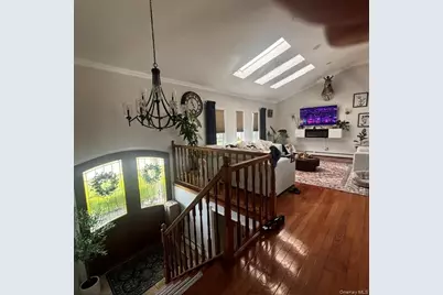 70 Gateway Drive, Copiague, NY 11726 - Photo 19