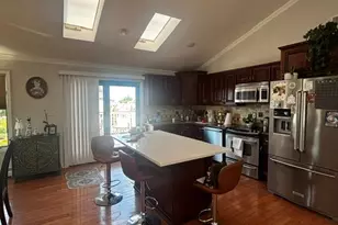 70 Gateway Dr, Copiague, NY 11726 - Photo 15