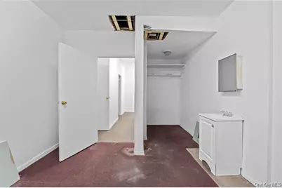 15611 Aguilar Avenue #1018, Flushing, NY 11367 - Photo 9