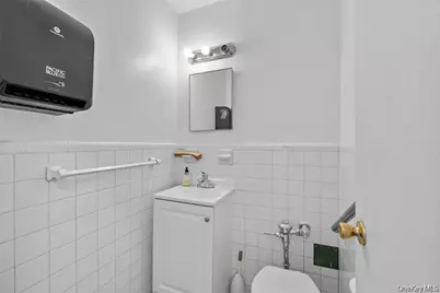 15611 Aguilar Avenue #1018, Flushing, NY 11367 - Photo 5