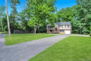 87 Holbrook Rd, Centereach, NY 11720 - Photo 29
