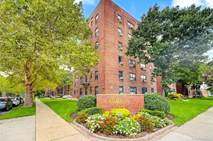 75-08 Bell Blvd, Bayside, NY 11364 - Photo 15