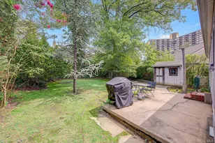 26-20 210th Pl, Bayside, NY 11360 - Photo 37