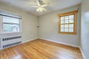 26-20 210th Pl, Bayside, NY 11360 - Photo 13