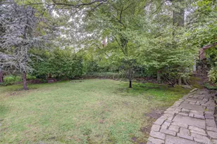 26-20 210th Pl, Bayside, NY 11360 - Photo 39