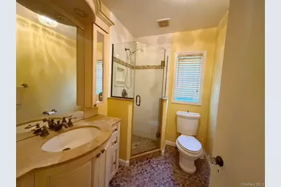 68 Woodbine Road, East Hills, NY 11577 - Photo 5