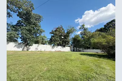 68 Woodbine Road, East Hills, NY 11577 - Photo 13