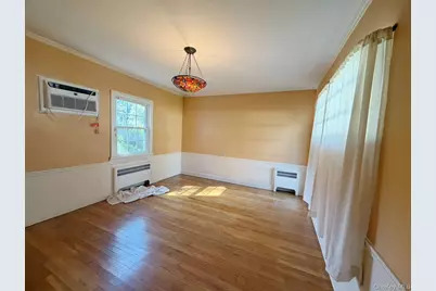 68 Woodbine Road, East Hills, NY 11577 - Photo 3