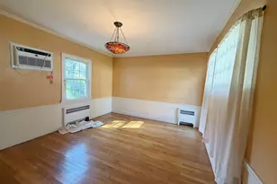 68 Woodbine Rd, East Hills, NY 11577 - Photo 3
